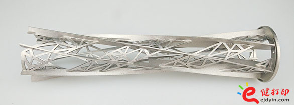 “七彩云南·秘境百馬”獎杯2